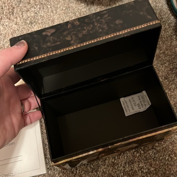 💗2/$10💗 NWT Gilded Wine Lang by Design Recipe Holder with inserts - Picture 2 of 4